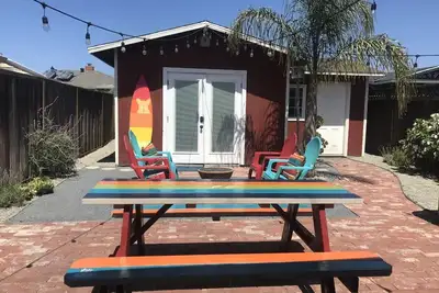 Image de . 5 mi to Beach, trails or Main Street! Hot tub and fire pit!