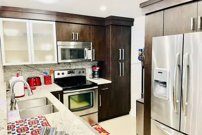 Image de Two 1-bedroom Oceanfront Apartments with free beach service and free parking