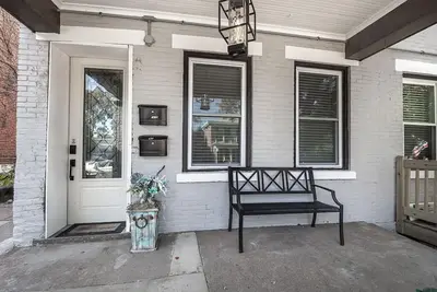 Image de Large & Private w/King Bed Great Location