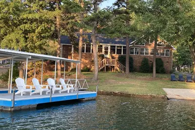 Image de Lake Keowee Lakefront  – Kayaks, Dock, Pets Welcome, level water entry