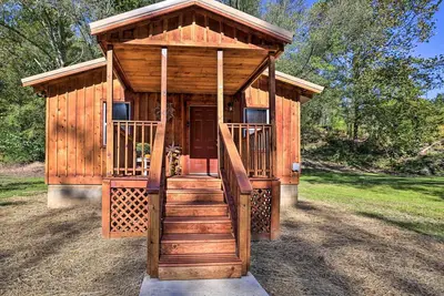 Image de Silver Creek Cabin w/ Hiking < 1 Mi to Town!