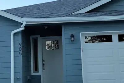 Image de Clean Cozy Family Home near Whitworth University, park, shopping and Mt Spokane