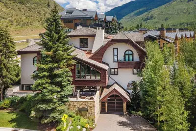 Image de Tyrolean 6 | Spacious 4br Condo steps to Vail Village