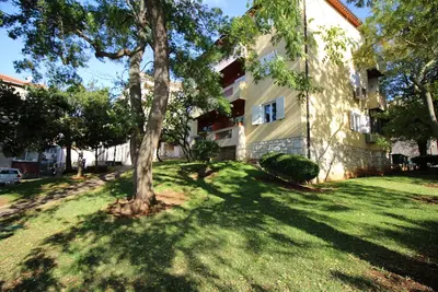 Apartment Agata with sea view and close to the beach