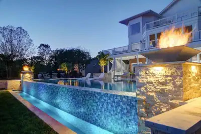 Image de Above Nashville Lakeside Oasis I Lakefront | Pool&Spa | Game Room I Services