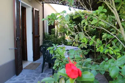 Image de Jasmine large studio apartment near the lake