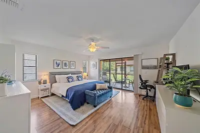 Beautiful Villa in Sarasota Resort-style Community