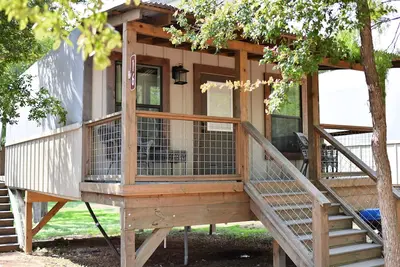 Image de Brand new Cabin with Pool, hot tub, kayaking, paddle boarding & hiking! - Sg8