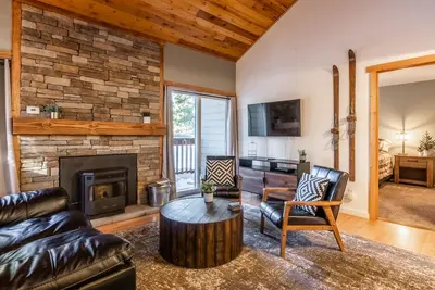 Image de New Listing Updated 1 Bed and Loft 2 Full Bath La Residence Iv N7 Sleeps 4 and Steps to Free Shuttle