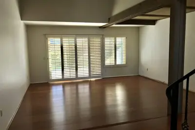 Image de Monthly Rental in Hb