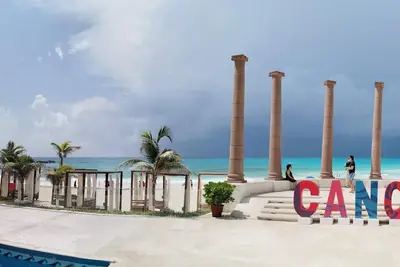 Lovely 2-Br 2-Ba condo unit on the beach! ! !