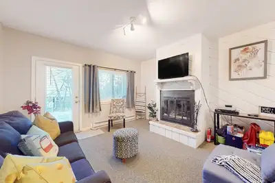 Image de Ski-in/out condo with a pool, tennis & fast WiFi - Sachem Trail at Okemo