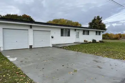Image de House - Direct access to Snowmobile and Utv trails