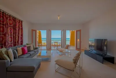 Image de Vesta - Superior Apt - 3br - New Marina