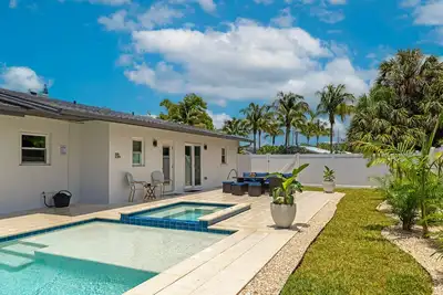 Image de Casa Blanca Ranch Home with New Salt Pool near Siesta Key