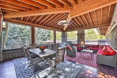 Image de Spacious Luxury Retreat w\/ Private Hot Tub & Pool!