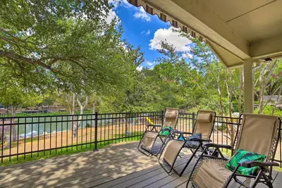 Image de Lake Placid Home w/ Dock & Grill!