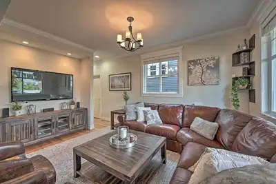 Image de Sunny Seattle Home w/ Deck ~ 6 Mi to Downtown