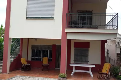 Image de Maison pouvant accueillir jusqu'à 14 personnes à 1 kilomètre de la plage.
