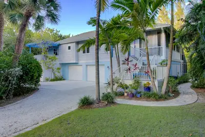 Image de Whimsea: West End, Pets Ok, Pool Home on Canal!