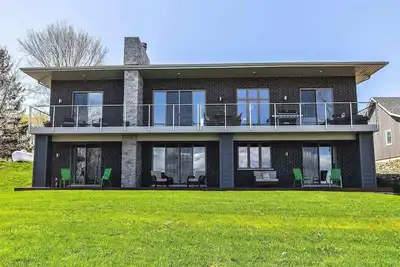 Image de Contemporary Million Dollar View Getaway