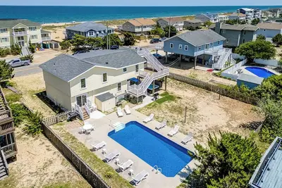 Image de Ocean Breeze | Newly Renovated | Dog Friendly, Private Pool, Hot Tub