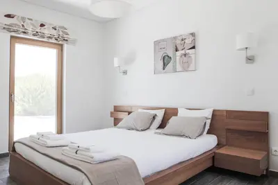 Image de Appartement-Salle de bain privée séparée-Alecrim