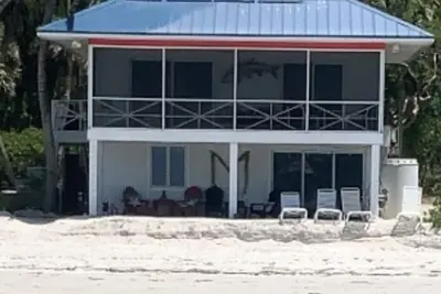 Image de Oceanfront beach home