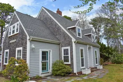 Image de Well maintained, 5 bedroom room, sleeping 12, walking distance to beach
