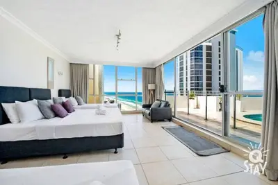 Image de Golden Gate - 3 Bedroom Penthouse Airbnb - 5 Night