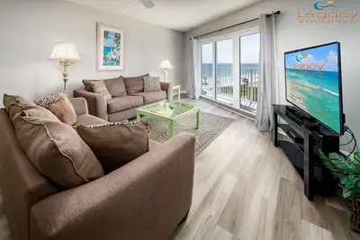 Image de Seacrest 601b - Low Frills 6th Floor Beachfront -Free Seasonal Beach Service!
