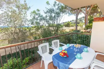 Bel appartement pour 6 personnes avec Wifi, Tv, terrasse, animaux admis et parking