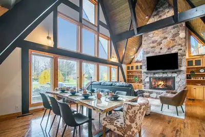 Riverhaven! Gorgeous A-Frame On St Joe River! !