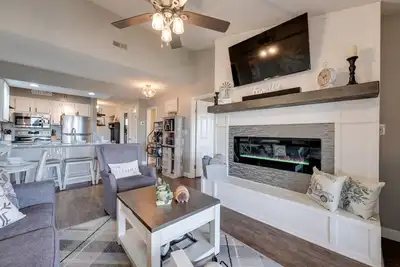 Image de 1 Mi to Silver Dollar City: Branson West Condo
