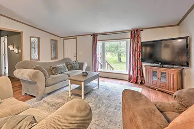 Image de Charming White Lake Homestead w/ Fire Pit!