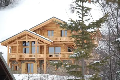 Image de Appartement chaleureux luxe en chalet, accès direct sur piste, vue panoramique