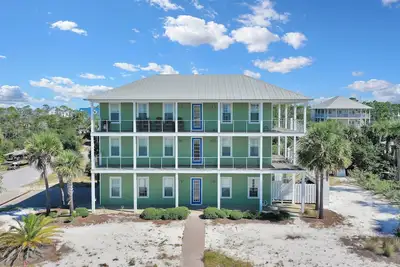 Image de 6br, Gulf View Home Private Pool Sleeps 20 ~ Sand Blast