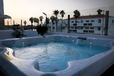 Image de Housing with Spa. Free Wifi. 0. 3 km from the beach. We accept children + 12 years