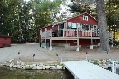Image de Sparkling Year Round Waterfront Oasis - Huge Dock, Deck, Level Sandy Water Entry