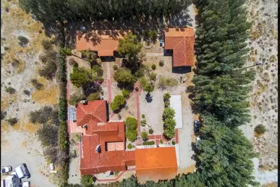 Image de Historic Mary Pickford Estate A1 - 30 minutes from Empire Polo Grounds