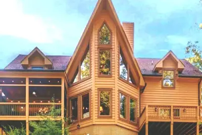 Image de New! Lakefront Cabin: Sunset View+Jetted tub+ Tesla Charger