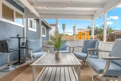 Image de Backyard Playset Family Getaway Home