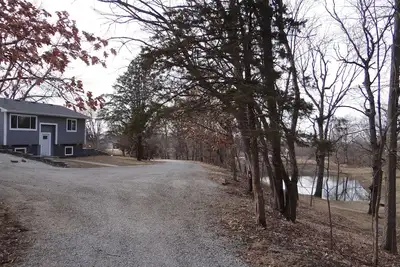 Image de Knoxville's Best! Private Acreage! Close to town & 3 acres to enjoy!