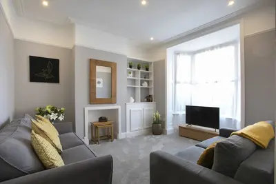 Image de Luxurious 4 Bed House, Sleeps 11, Close to Kingpower Stadium