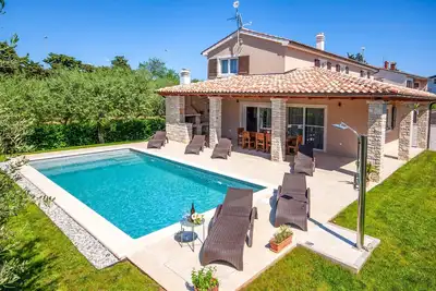 Belle maison à Medulin avec WiFi