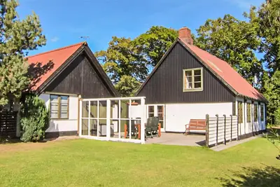 Image de Belle maison Ă Aakirkeby avec WiFi