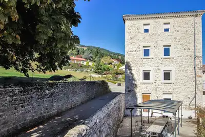 Image de Magnifique appartement de 2 chambres Ă .