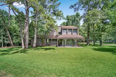 Image de Coldspring Cottage < 1 Mi to Lake Livingston!