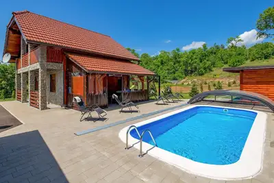 Image de Belle maison à Perusic avec WiFi