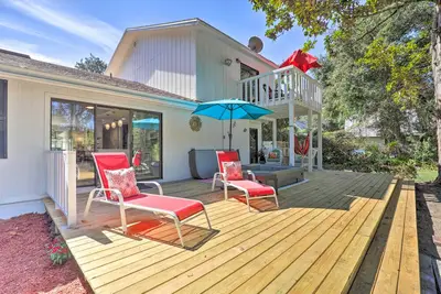 Image de 'An Acre Paradise' Home w/ Hot Tub in St Augustine